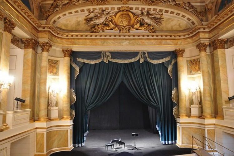 theater-243009_640.jpg